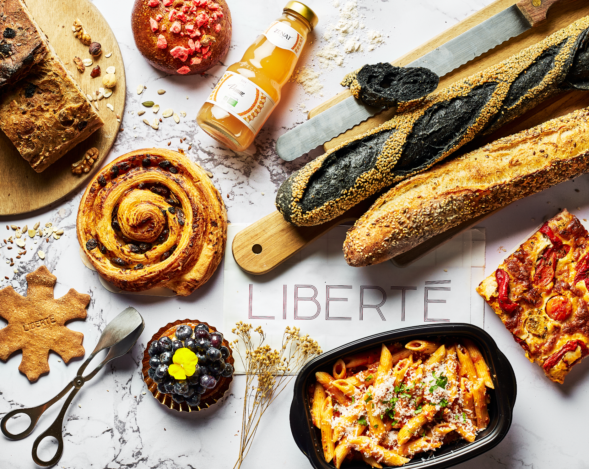 Liberté — Vinaigriers - Cafe in Canal Saint-Martin, Paris