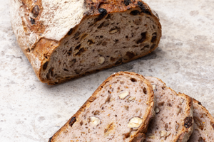 PAIN NOIX, NOISETTES & RAISINS SECS